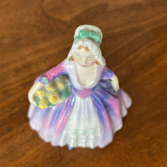 Royal Doulton "Janet" M75 Mini 4" Lady Figurine Vintage Bone China England - Picture 10 of 12